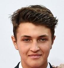 Anwar Hadid Wiki, Bio, Age, Girlfriend, Dating, Instagram