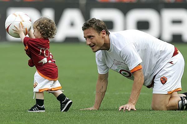 As Roma Images Cristian Totti Wallpaper And Background Photos