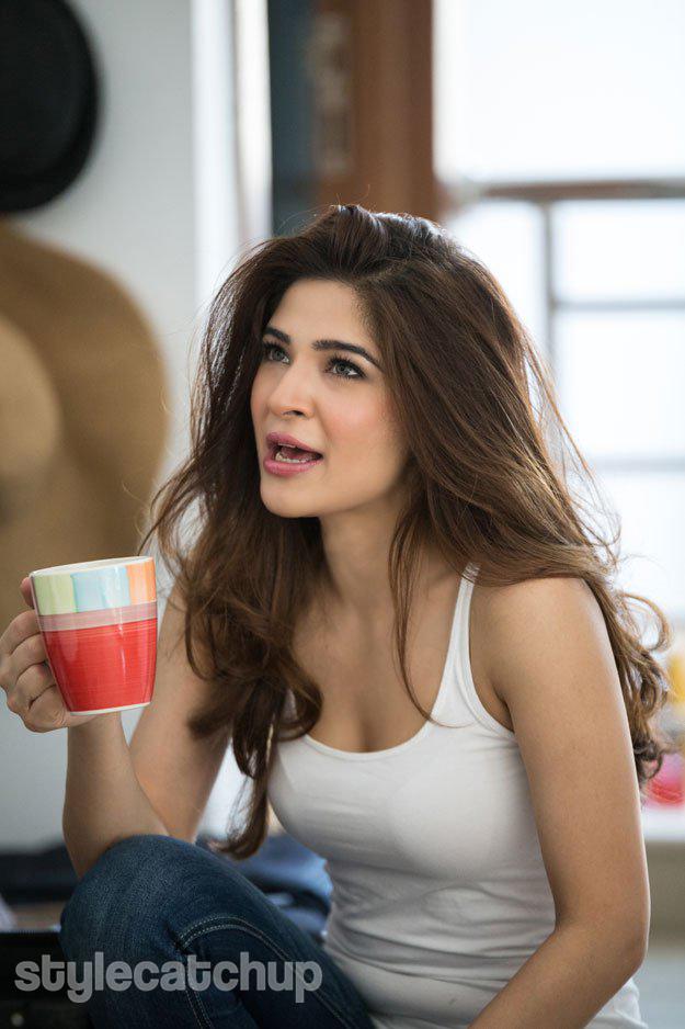 Ayesha Omar Looks Super Gorgeous In Her Photo Shoot!