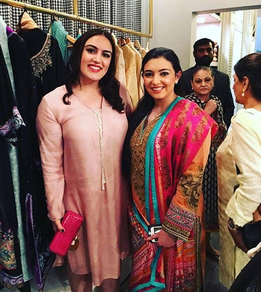 Bakhtawar & Asifa Bhutto Zardari Spotted At Boutique's Collection