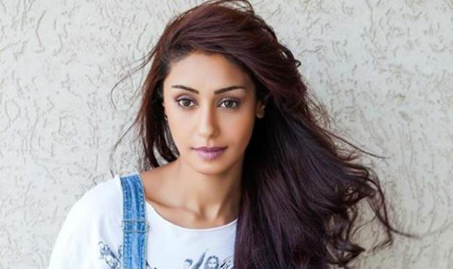 Bigg Boss 8: Is Mahek Chahal Sexier Than Karishma Tanna