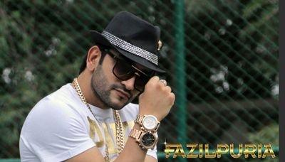 Book Fazilpuria On Silver Fox   Kar Gayi Chull Singer   Bollywood