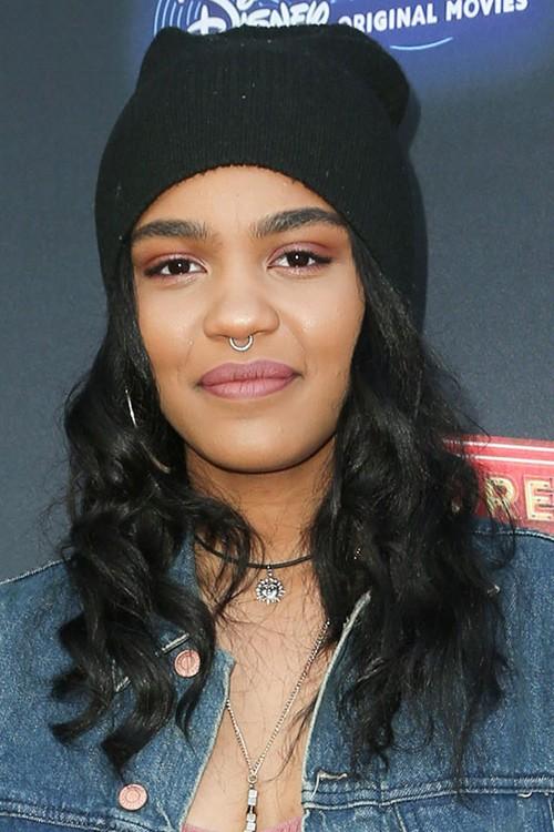 China Anne McClain's Hairstyles & Hair Colors   Steal Her Style