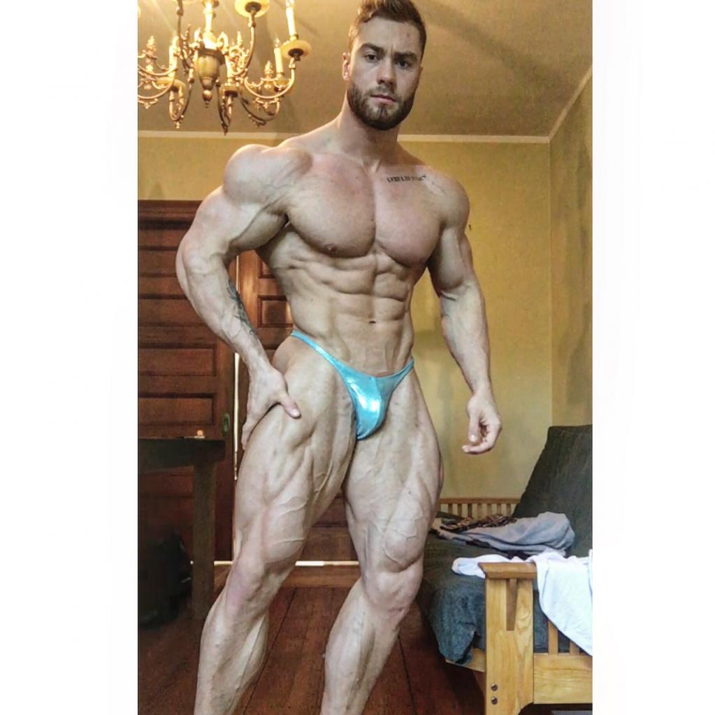 Chris Bumstead 6 Days Out. : Bodybuilding