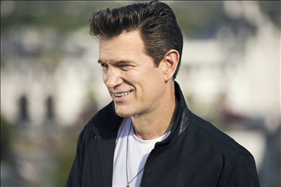 Chris Isaak   Biography, Albums, & Streaming Radio   AllMusic