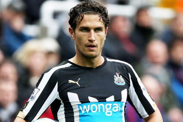 Daryl Janmaat Hails Siem De Jong's Return - And Says Newcastle Will