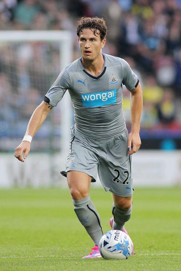 Daryl Janmaat Reveals He Feels Right At 'home' At Newcastle United