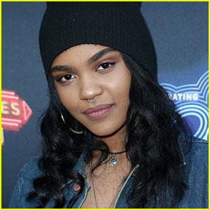 Descendants 2 Star China Anne McClain Makes Her Brown Eyes Blue