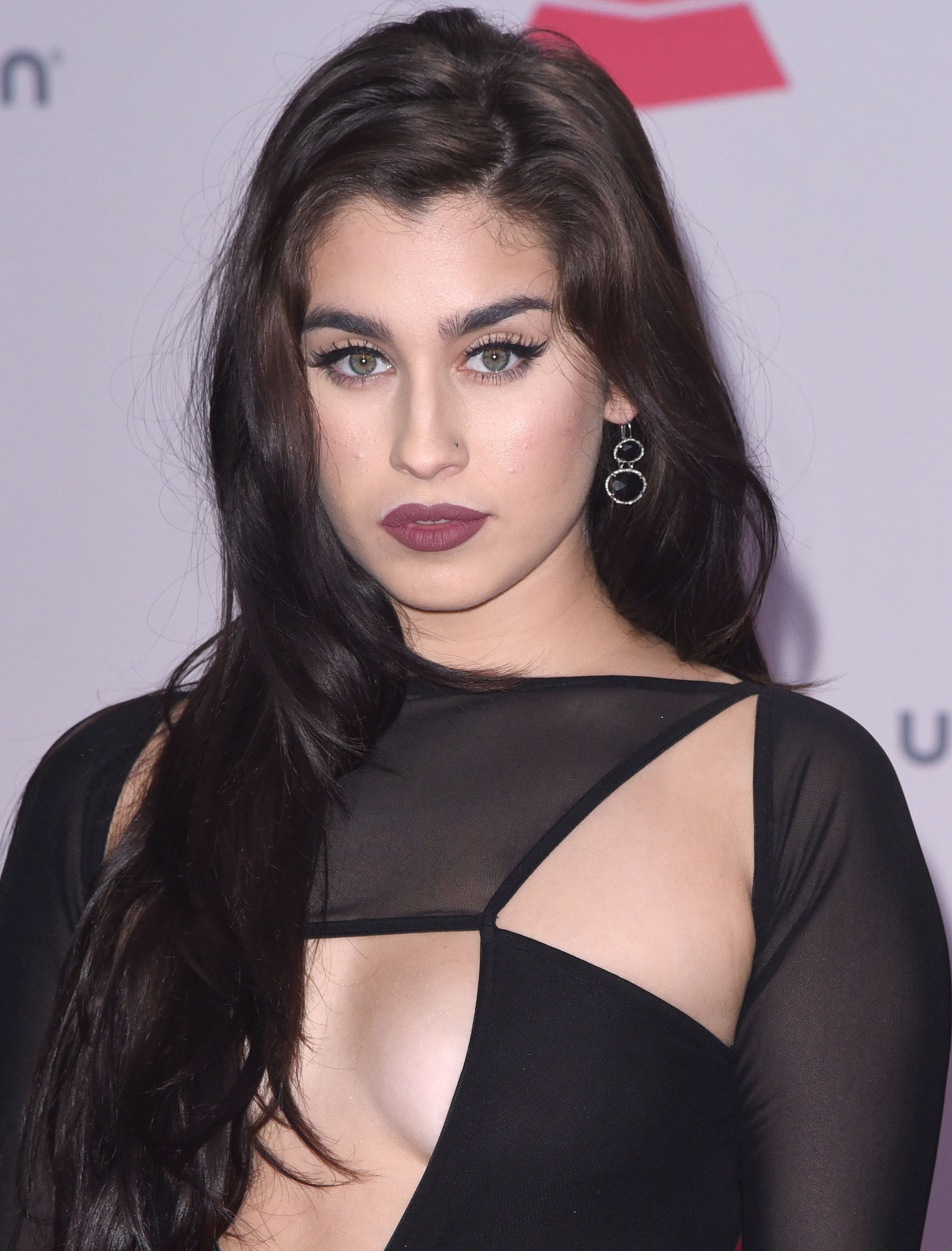 Did Lauren Jauregui Cut Her Hair Super Short? - Twist