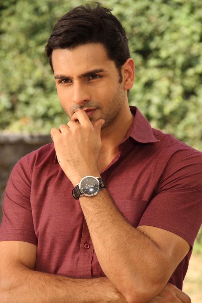 Divyanka Tripathi Is The Tulsi Of Today!        Vivek Dahiya   UrbanAsian