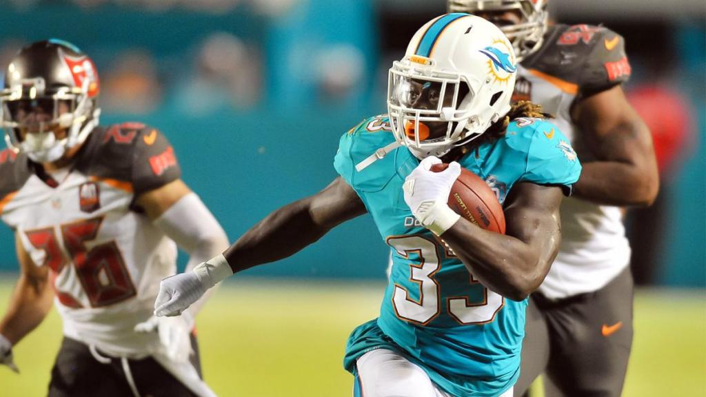 Dolphins' Jay Ajayi Hasn't Had 'any Issues' With Knee Since 2011