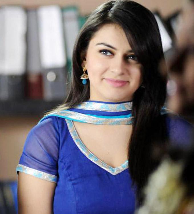 Download Sweet And Simple Photo Of Hansika Motwani