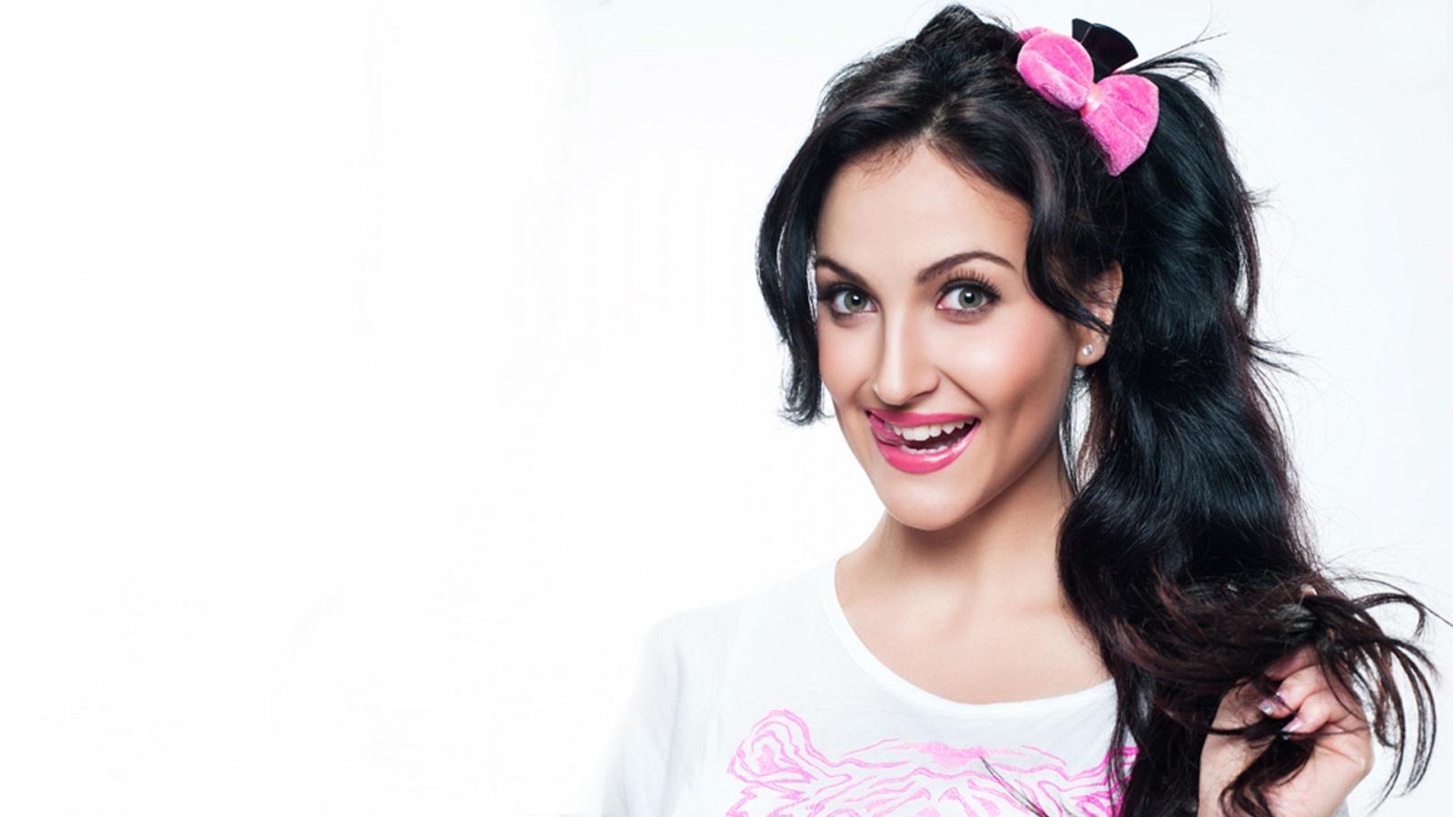 Elli Avram Beautiful HD Wallpaper 2015