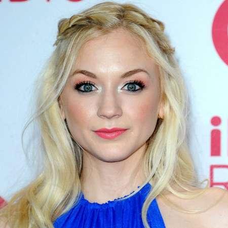 Emily Kinney Bio - Boyfriend, Affair, Salary, Net Worth