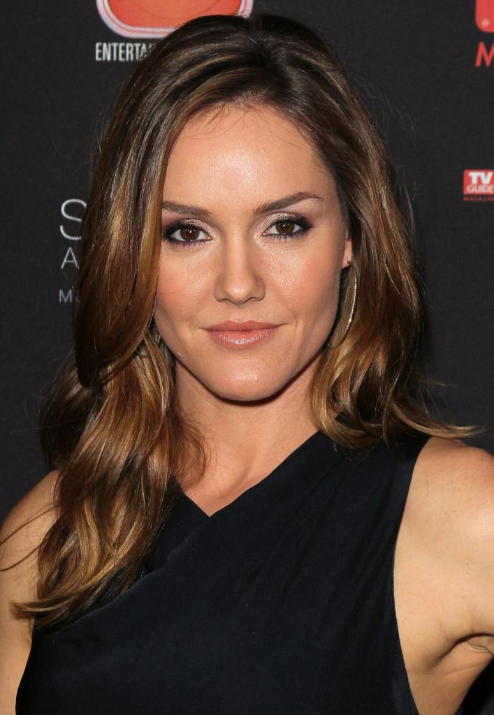 Erinn Hayes - IMDb