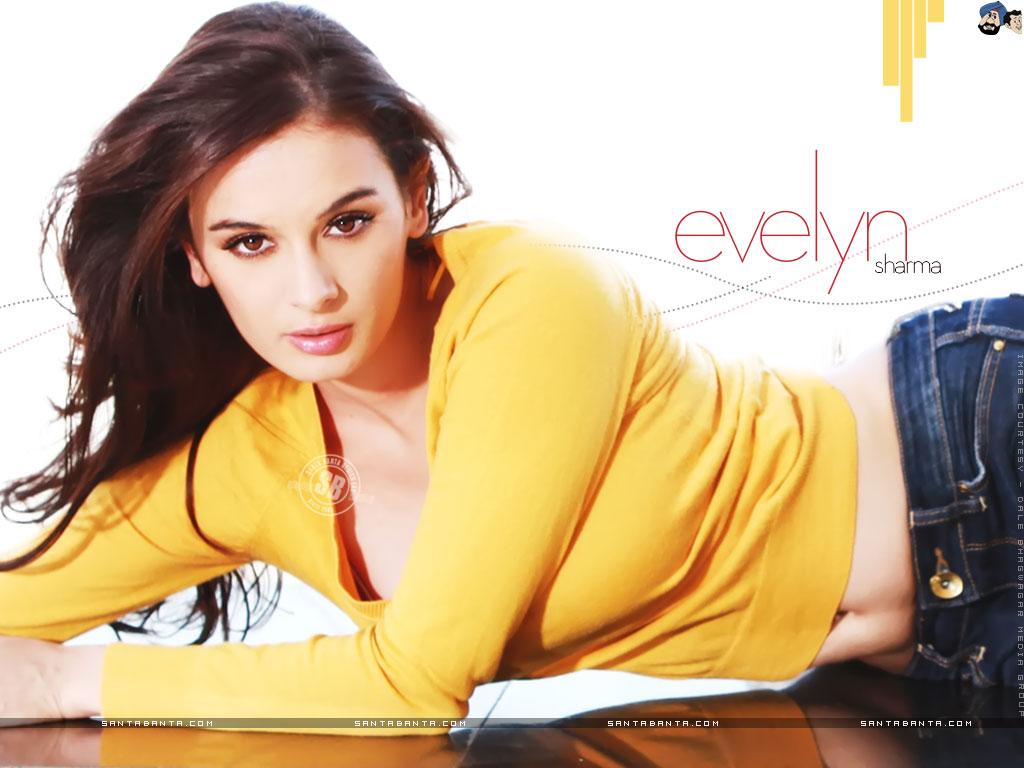 Evelyn Sharma Wallpaper #7