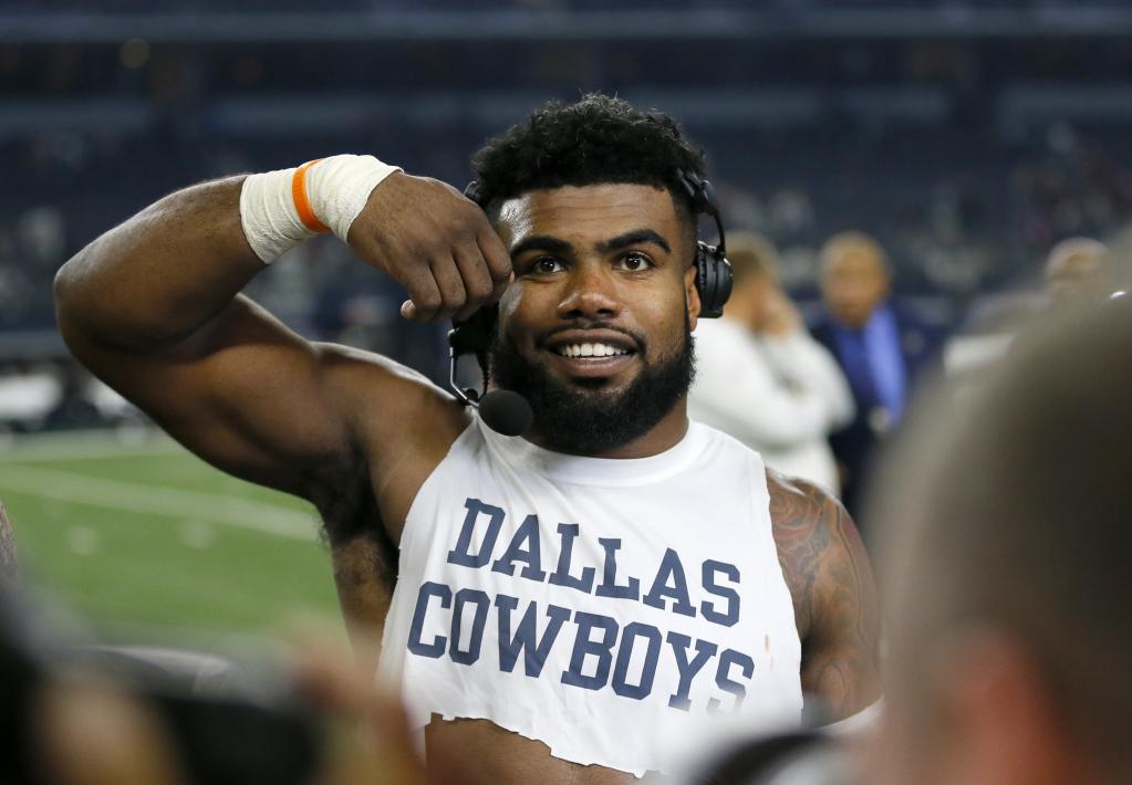 Ezekiel Elliott Got The Cowboys Linemen The Best Gift Ever   For The Win