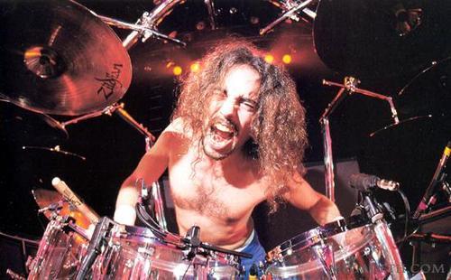 Former Megadeth Drummer Nick Menza Still Rules At Drums - GearGods