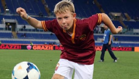 Francesco Totti: Net Worth, Salary, House, Car, Wife & Family