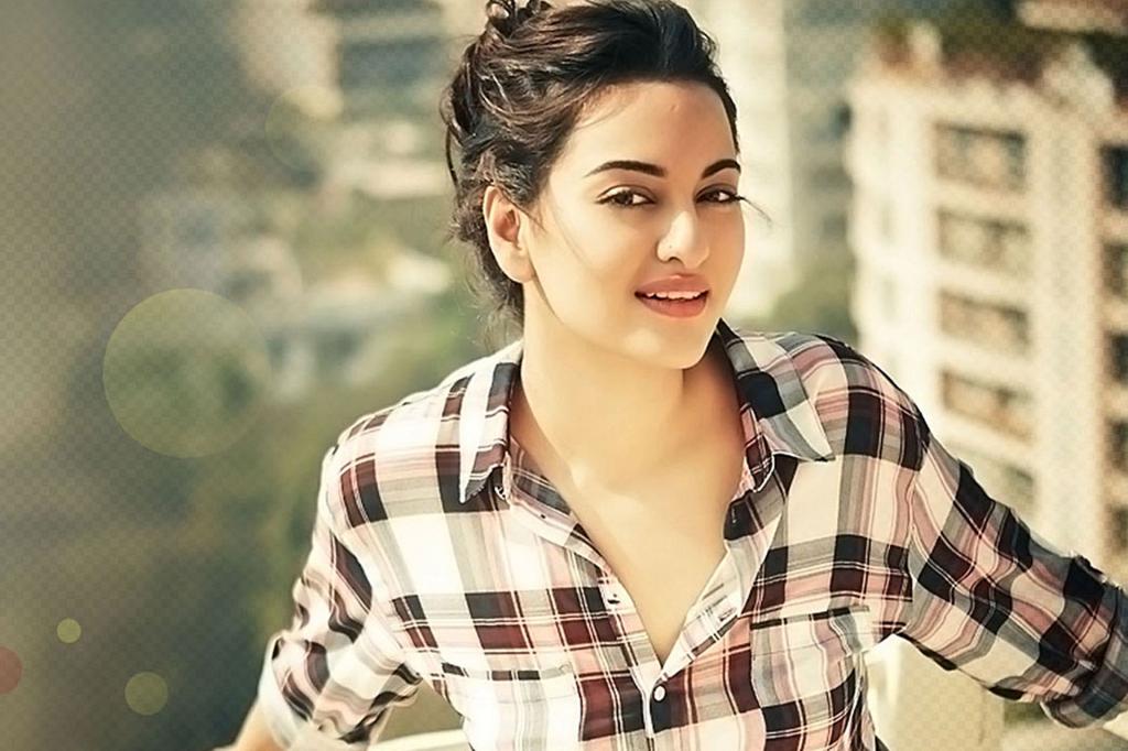 Free Download Sonakshi Sinha 2015 Latest Wallpapers