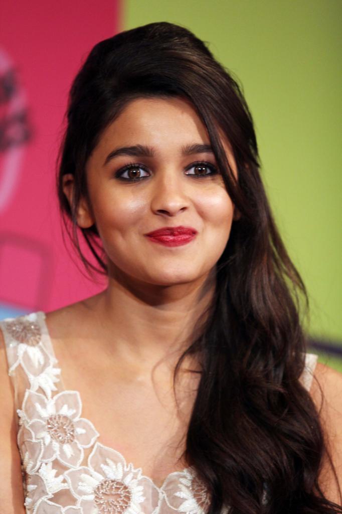 Free Download Unseen Alia Bhatt HD Wallpapers