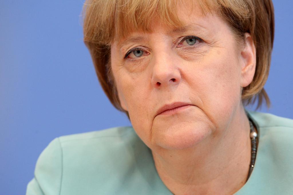 German Chancellor Angela Merkel's BlackBerry Q10 Redefines Security
