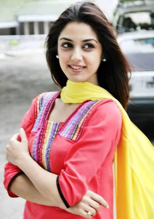 Gorgeous Maya Ali Latest Wallpapers