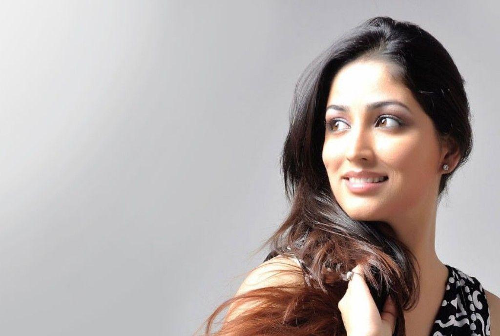 Gorgeous Yami Gautam Latest HD Walpapers New Photos Free Images Download