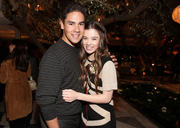 Hailee Steinfeld Griffin Steinfeld Pictures, Photos & Images - Zimbio