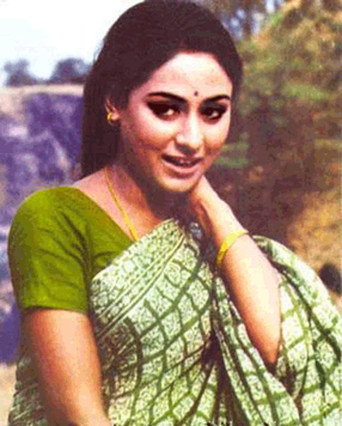 Happy Birthday Jaya Bachchan! Her Silsila@68