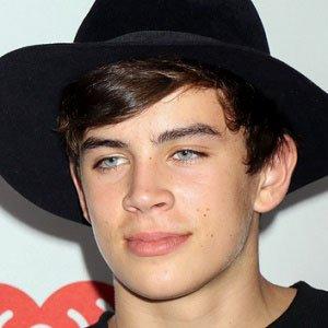 Hayes Grier - Bio, Facts, Family   Famous Birthdays
