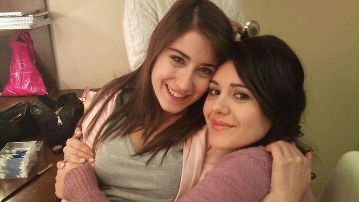 HAZAL KAYA AND NESEM AKHAN   Adini Feriha Koydum Behind The Scene