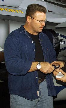 Howie Long - Wikipedia