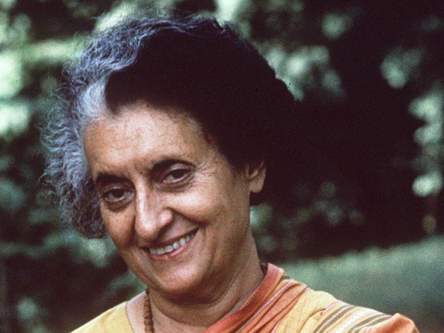 Indira Gandhi Biography - Childhood, Life Achievements & Timeline