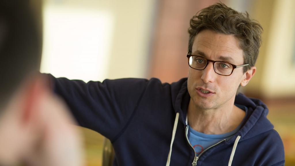 Interview With BuzzFeed's Jonah Peretti - YouTube