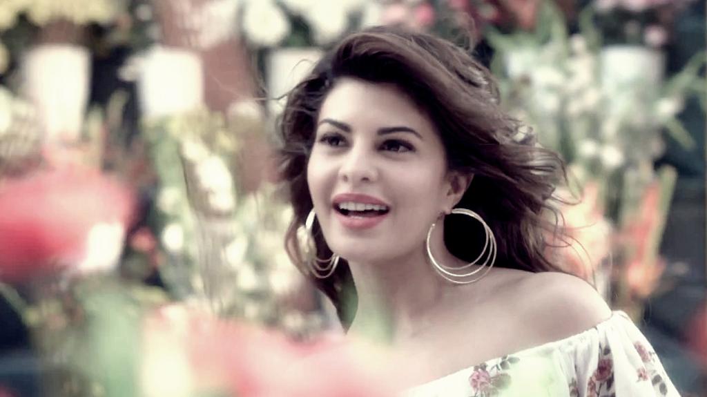 Jacqueline Fernandez Beautiful HD Wallpapers