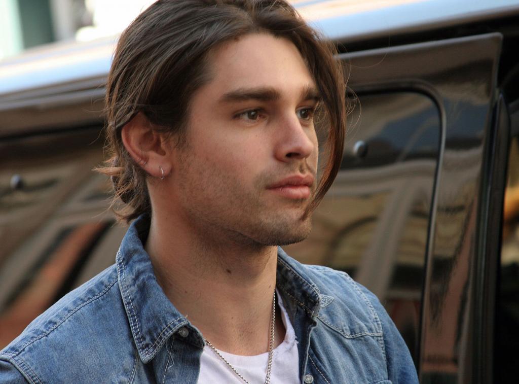 Justin Gaston - Wikipedia