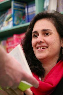 Kamila Shamsie - Wikipedia