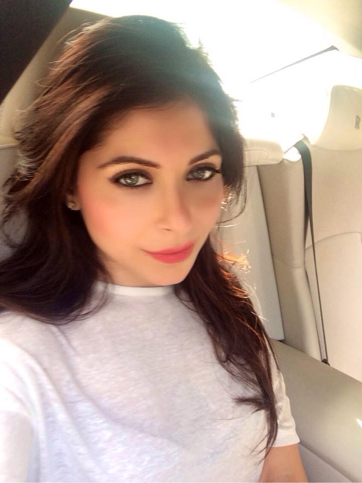 Kanika Kapoor Talks Singing, Slam The Tour And More!   BollySpice