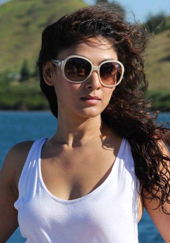 Manjari Fadnis Archives - Koimoi