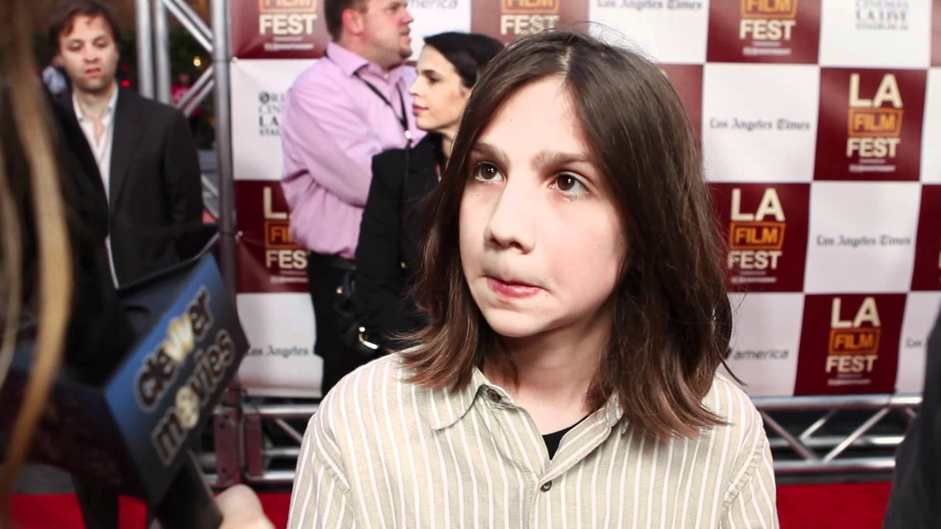 Michael Hall D'Addario 'People Like Us' Premiere Interview - YouTube