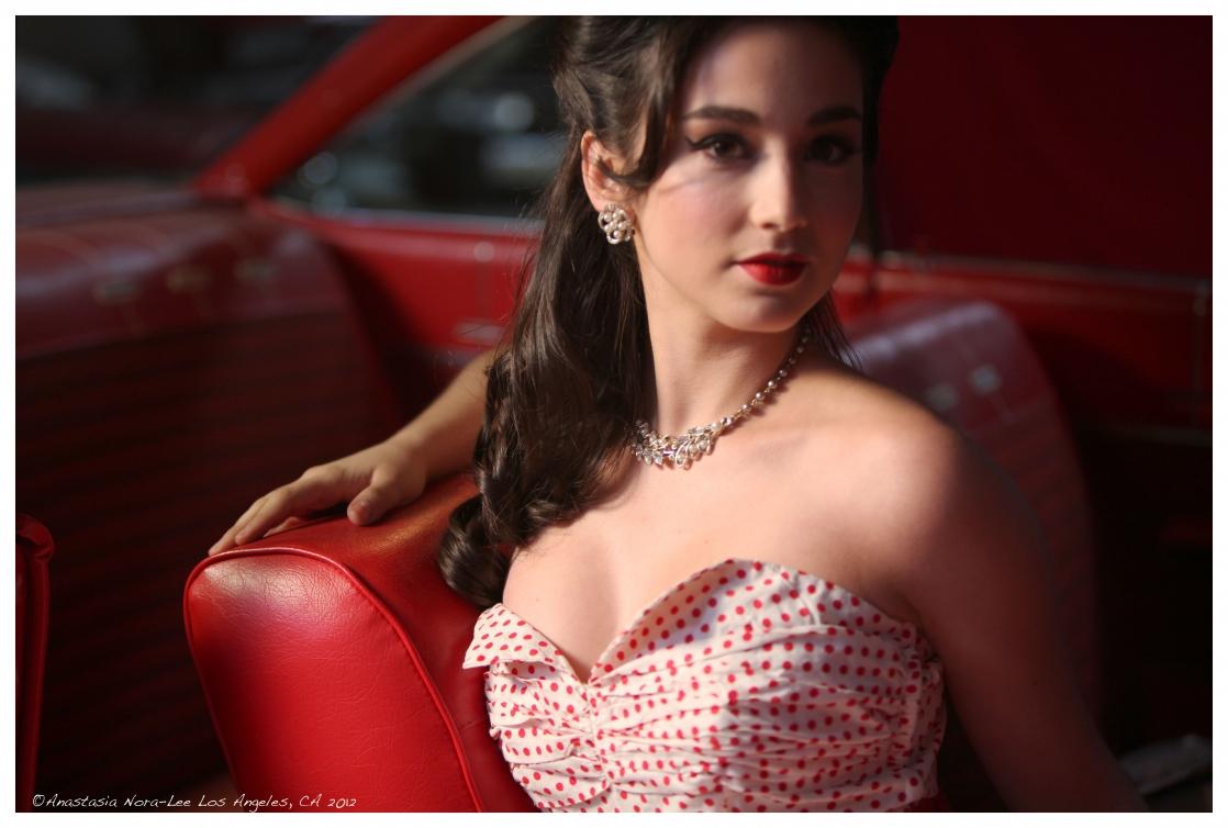 Molly Ephraim Pictures And Photos