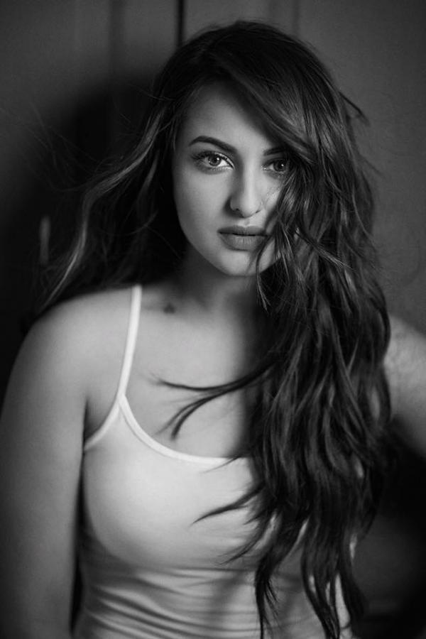 My New Year Resolution Is To Find LOVE - Sonakshi Sinha   PINKVILLA