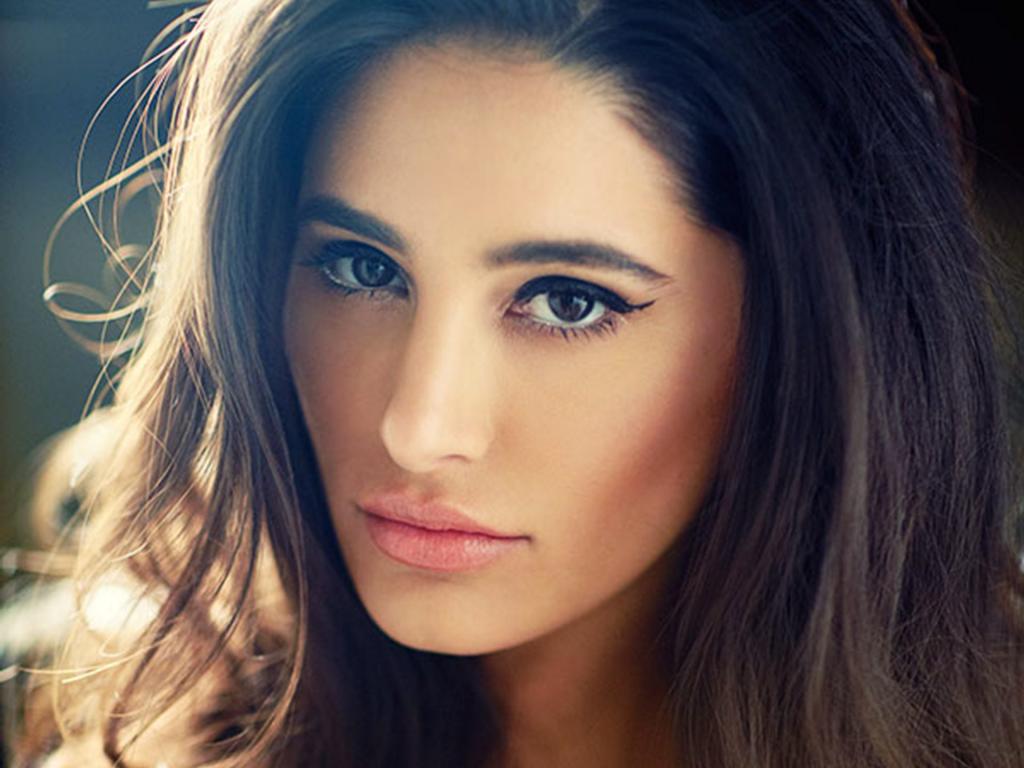 Nargis Fakhri Beautiful HD Wallpaper