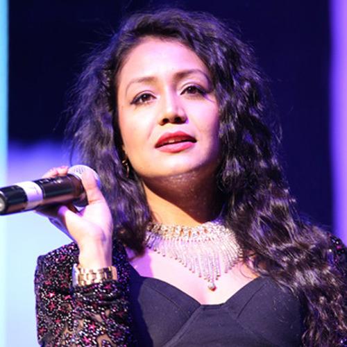 Neha Kakkar Breaks Down On The Stage, Regrets Being A Celebrity And