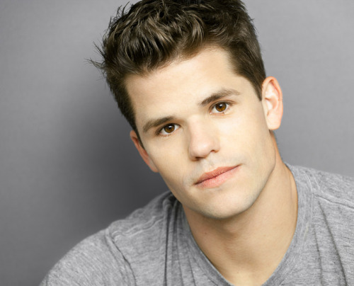 Official Charlie And Max Carver Fanblog