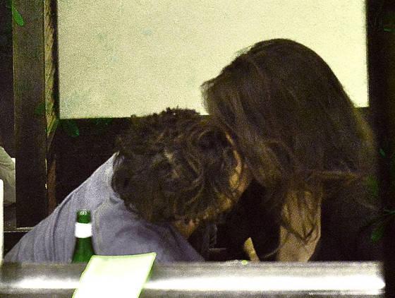 Orlando Bloom Packs On The PDA With Brazilian Actress Luisa Moraes
