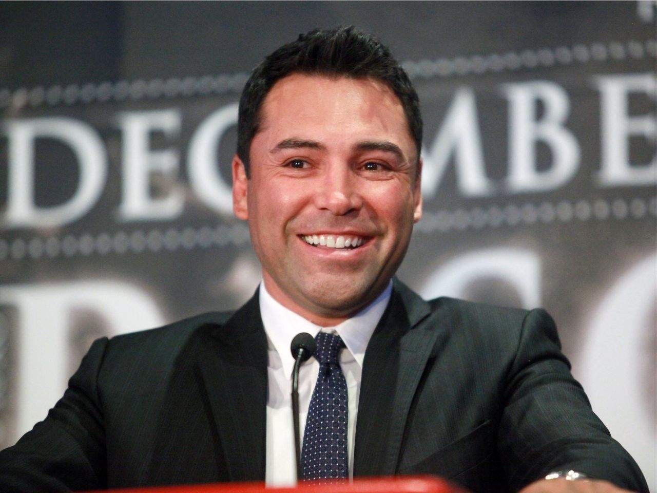 Oscar De La Hoya: Trump 'Is Trying To Get Hillary Clinton Elected