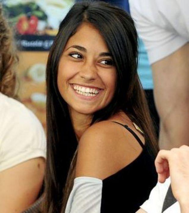 Photo : Antonella Roccuzzo A Un Beau Sourire.