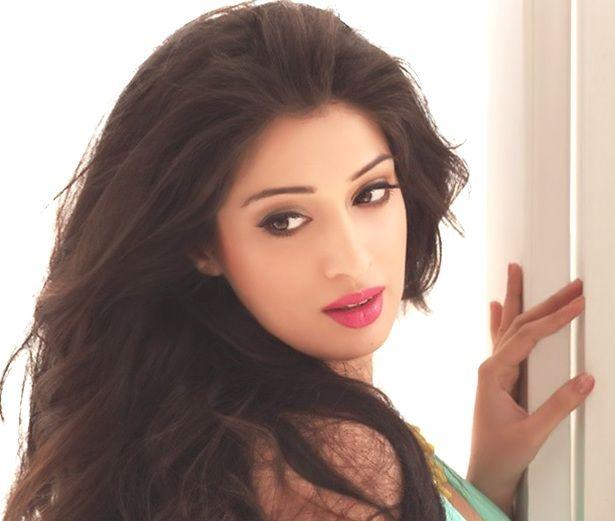 Raai Laxmi (Lakshmi Rai) Height, Weight, Age, Biography, Affairs